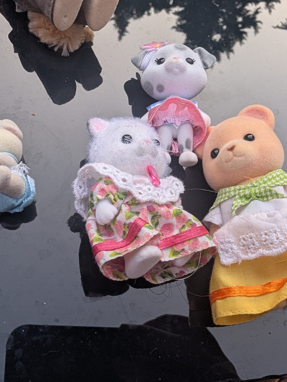 Lot Of Calico Critters Furniture And Animals - Picture 8 of 8